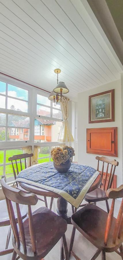 Duplex Floresta Negra - Sua Base Perfeita Em Gramado! Otima Localizacao Lagonegro 500M - 02 Quartos E 02 Banheiros Para Familia Em Condominio Fechad0, Cozinha Completa Com Garagem E Portaria 24H Екстер'єр фото